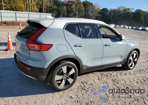 2019 Volvo Xc40 T5 Momentum z USA, uszkodzony, nr VIN YV4162UK3K2054861